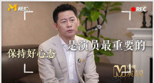 女仆开腿露出隐私